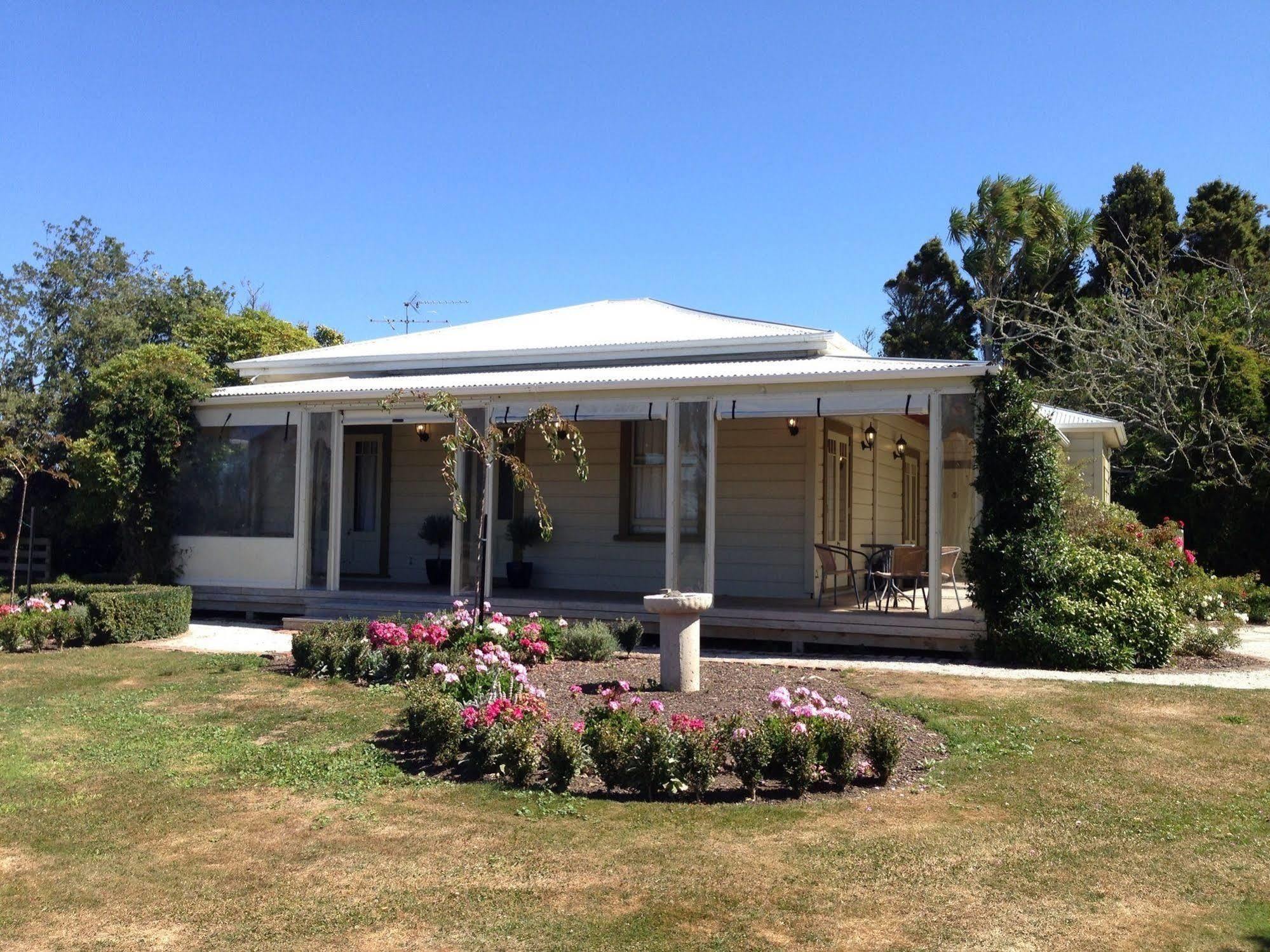 Tairoa Lodge & Cottage Hawera Exterior foto